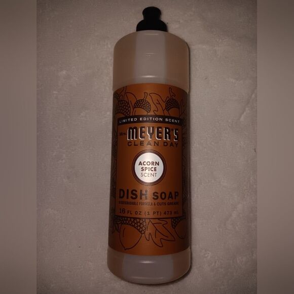 Mrs. Meyers Clean Day Limited Scent Edition Acorn Spice Dish Soap 16 oz NWOT - Picture 2 of 7